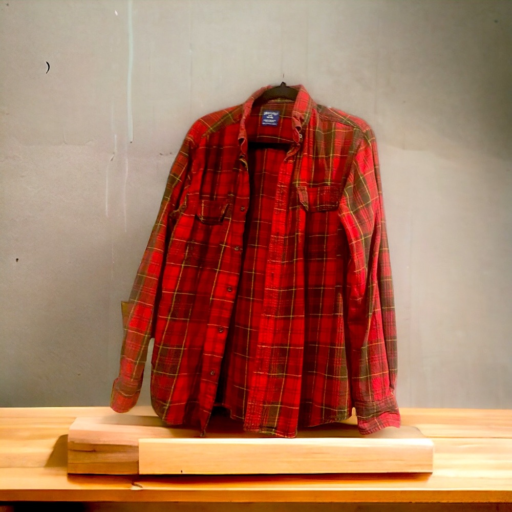Red & Green Faded Glory Flannel (Size L 42/44)